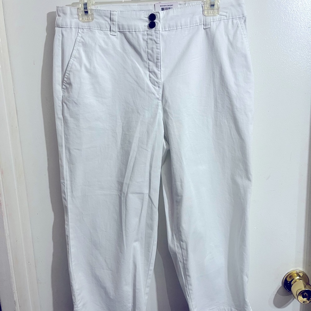 White Capri pants✨